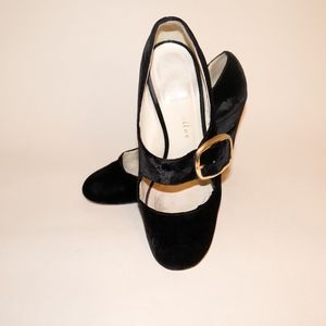 BETTYE MULLER Black Velvet MaryJanes w/Chunky Heel